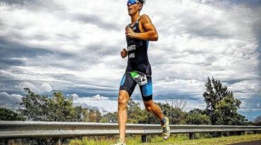 El santafesino Tadeo Barufatto se quedó con el triatlón de La Paz.