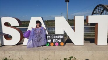 La imagen ilustra la campaña realizada el año pasado en la Costanera de Santo Tomé. #YosonrioporMoebius o #YosonrioporBeni