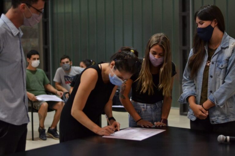 Los proyectos que recibieron el financiamiento son llevados adelante por jóvenes santafesinos y durante la pandemia pudieron potenciar y acrecentar sus actividades. Gentileza.