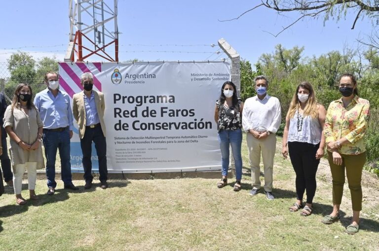 Autoridades provinciales y nacionales encabezaron el acto de presentación en Diamante.