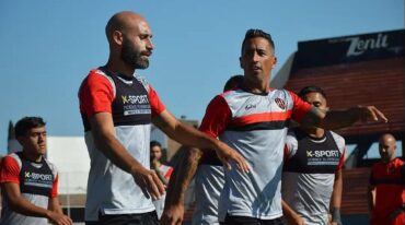 Iván Delfino vuelve a poner a prueba al equipo que imagina ante Argentinos Juniors. Prensa Patronato