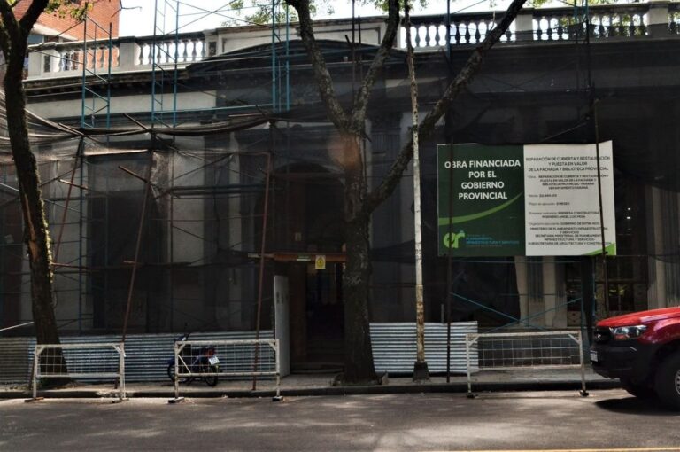 El edificio de la Biblioteca está siendo restaurado
