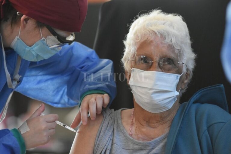 Los mayores no dudan. En pandemia se recuperó la confianza en las vacunas entre las personas de más de 65 años