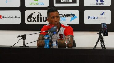 Lucas Barrios se refirió a su presente