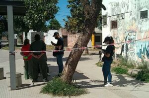 El ataque armado se produjo pasadas las 8 de la mañana en la parada de colectivos de la avenida 12 de Octubre y Santa Cruz. El Litoral