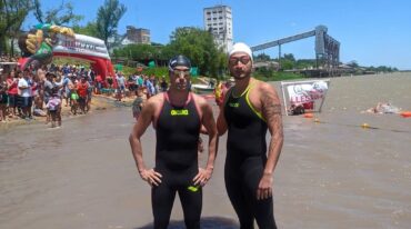 Diego y Santiago Boviez disfrutan de la natación al máximo y se apuntalan a diario