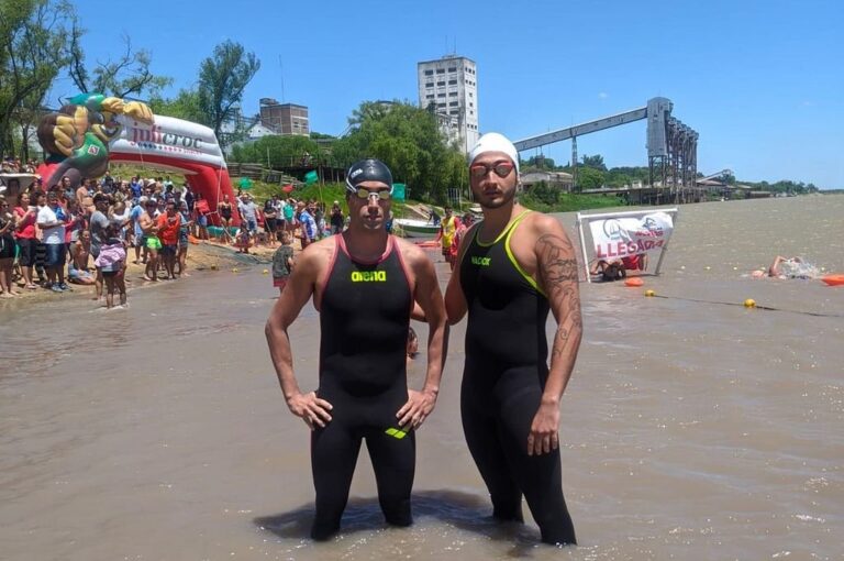 Diego y Santiago Boviez disfrutan de la natación al máximo y se apuntalan a diario