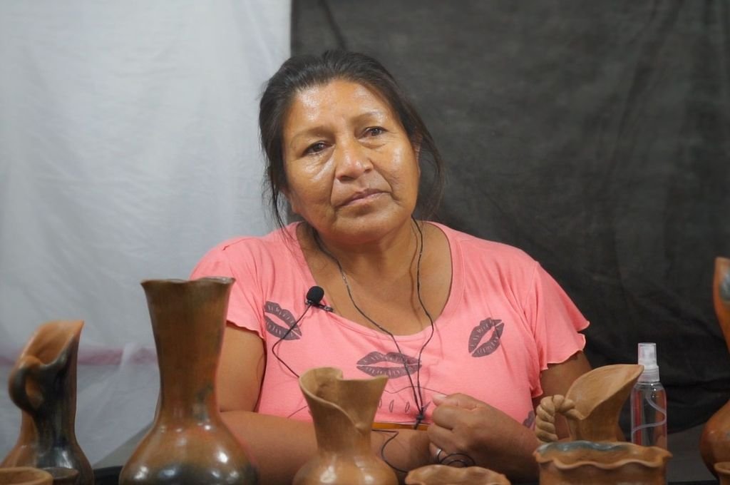 Silvia Martínez expuso las artesanías de su comunidad en la carpa dedicada a los Pueblos Originarios de Argentina. Juan Galiano