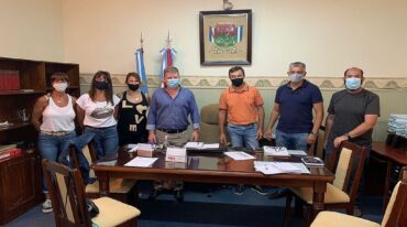 El intendente Solari recibió a las dirigentas de FFEMAR y del Complejo Termas de María Grande.