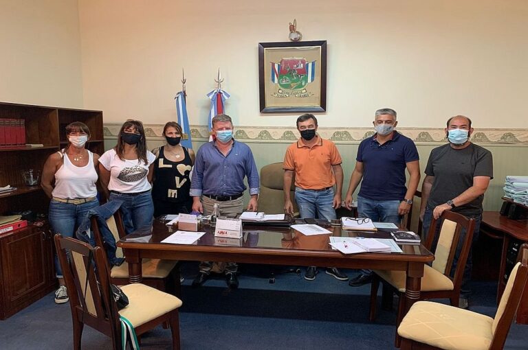 El intendente Solari recibió a las dirigentas de FFEMAR y del Complejo Termas de María Grande.