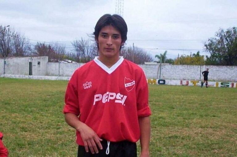 Milton Casco se inició futbolísticamente en Atlético María Grande.