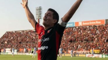 El Grella se colmó de hinchas sabaleros en Paraná. Gentileza Prensa Colón