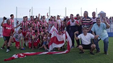 El festejo es Decano.  Facundo Saavedra