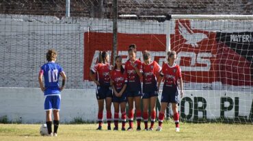 San Benito logró un gran triunfo en Concordia y sueña con las semifinales. Camilla Castillo