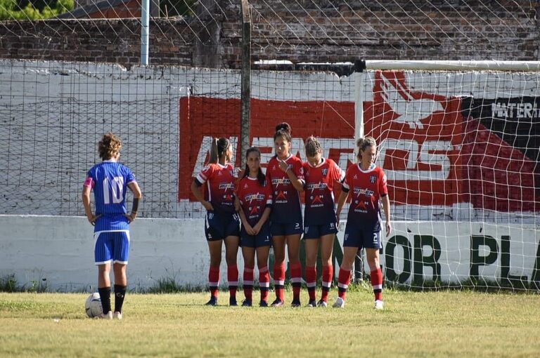 San Benito logró un gran triunfo en Concordia y sueña con las semifinales. Camilla Castillo