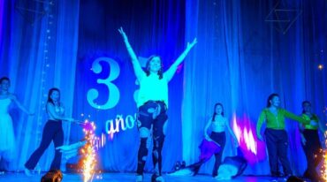 La docente de danzas Zulma Puppo fue distinguida con el premio Maestra Emérita.