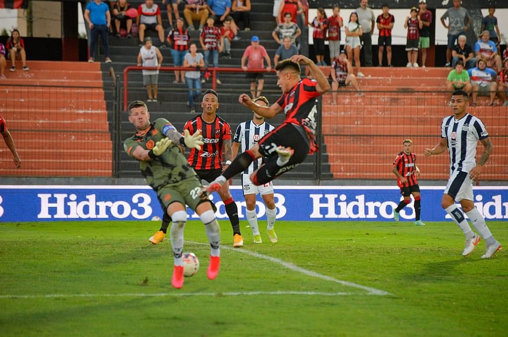 Patronato contó con algunas chances pero no las aprovechó.  Prensa Patronato