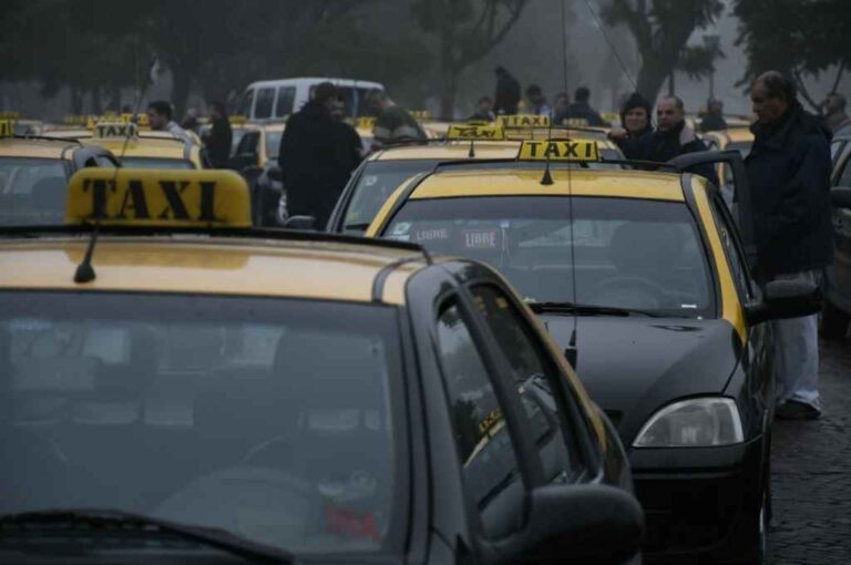 El crimen de Esusy generó un paro de actividades de todos los taxistas rosarinos