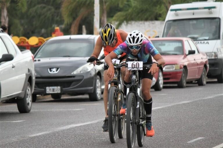 El ciclismo se transitó con dientes apretados. Camila Miño