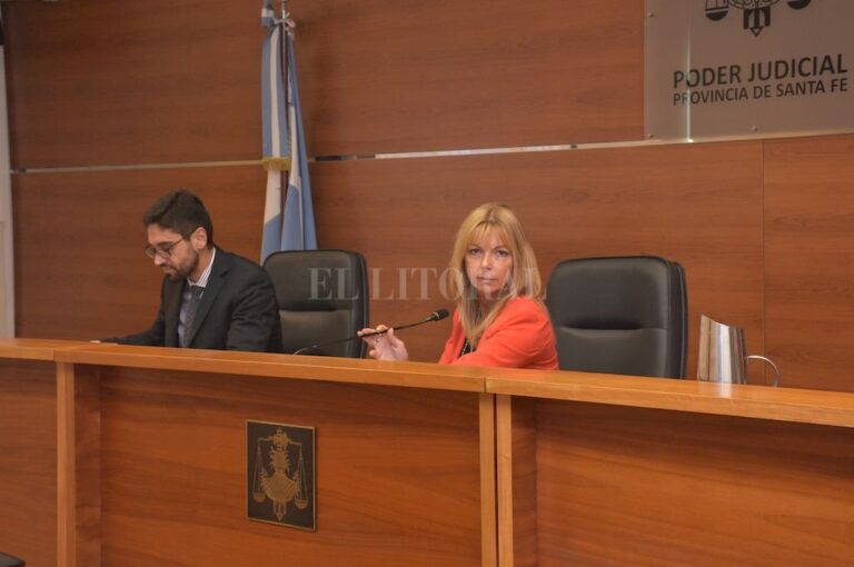 El tribunal estuvo conformado por los jueces Rosana Carrara