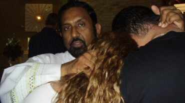 El Padre Ignacio se refirió en su última misa dominical a la causa penal que la mujer recibió. Archivo.
