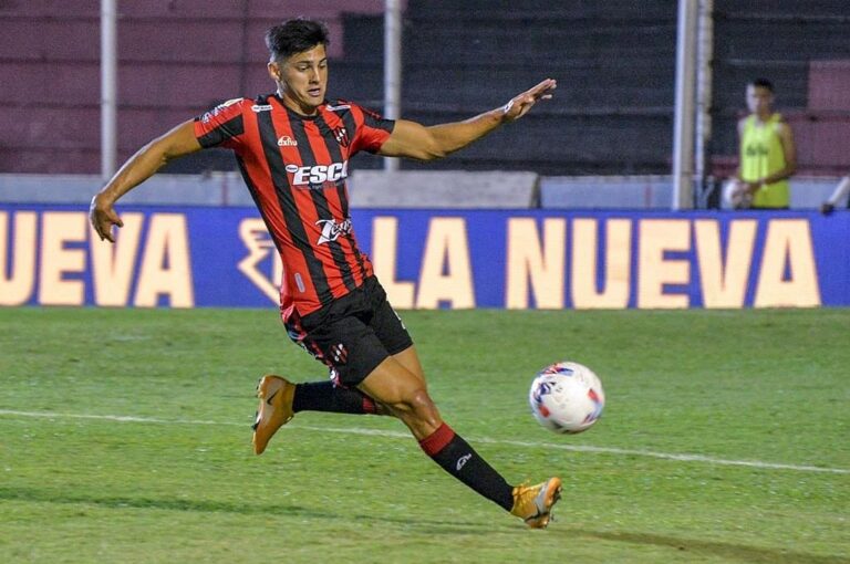 Alexander Sosa tendrá una oportunidad desde el arranque