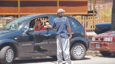 Se incorpora la figura de la "extorsión" para los cuidacoches.  Archivo.