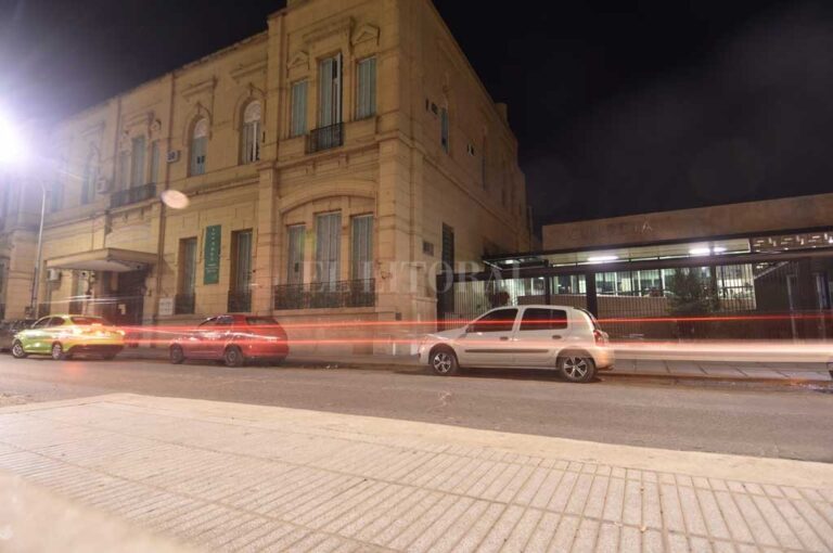 Uno de los heridos fue asistido en el hospital Cullen. El otro
