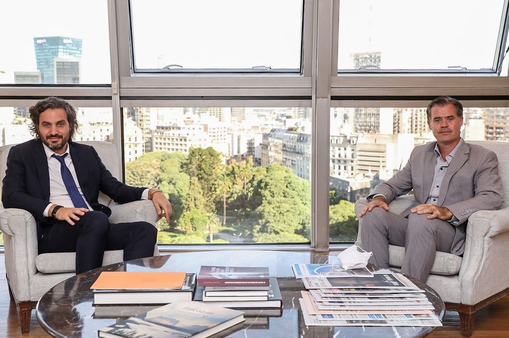 El intendente Martín Piaggio mantuvo un encuentro con el canciller argentino Santiago Cafiero.