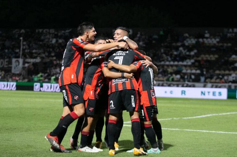 Patronato ganó en el debut de Facundo Sava como entrenador. FOTO: Prensa Patronato