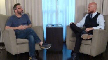 El conductor junto al periodista de Ignacio Negri. En esa misma entrevista