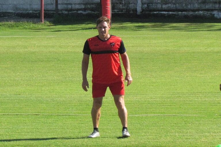 Facundo Sava busca repetir lo hecho ante Platense en Mar del Plata.  Gabriel Obelar