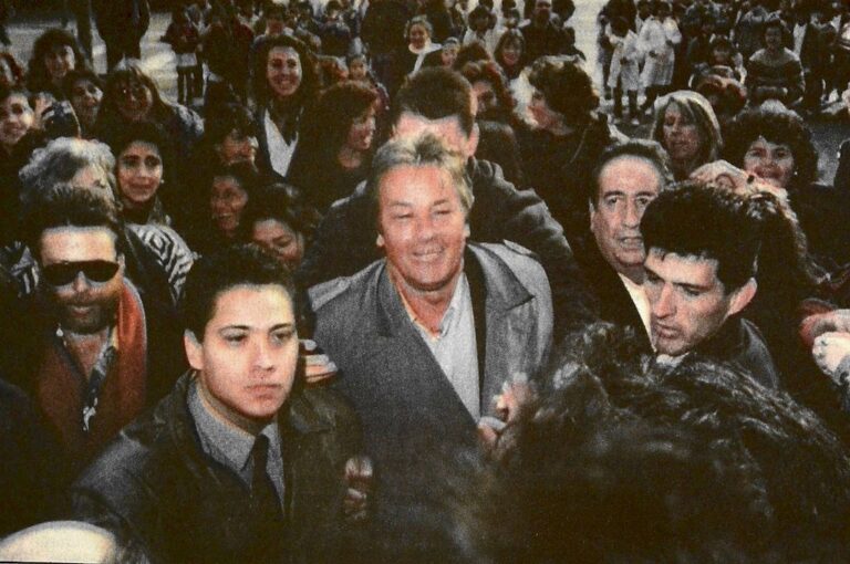 Alain Delon de visita en Santa Fe