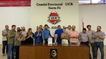 Michlig firma la lista de unidad con dirigentes radicales de toda la provincia. UCR