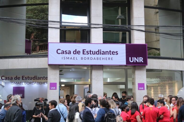 El edificio de diez pisos