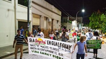 'Hace años que esta empresa está contaminado nuestro río