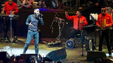 Ulises Bueno cantó en Carlos Pellegrini. Archivo.