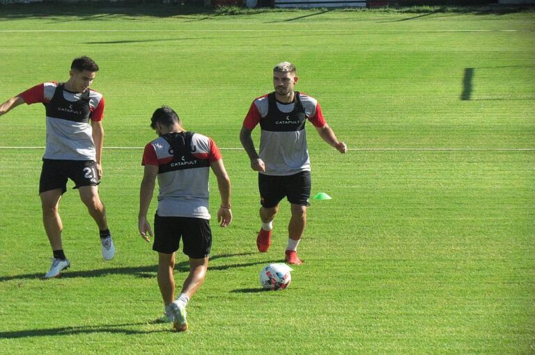 Leonel Mosevich palpitó el cotejo frente a Banfield del próximo domingo.  Gabriel Obelar