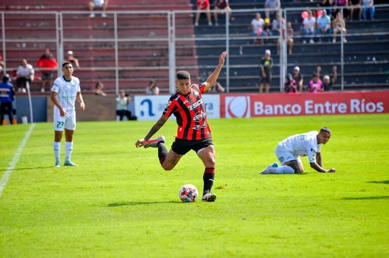 Patrón desperdició chances y perdió tres puntos vitales en el Grella ante Banfield.  Prensa Patronato