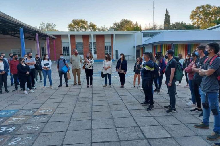 Las autoridades provinciales dieron inicio al ciclo lectivo 2022 del nivel superior con "presencialidad plena". Gentileza.