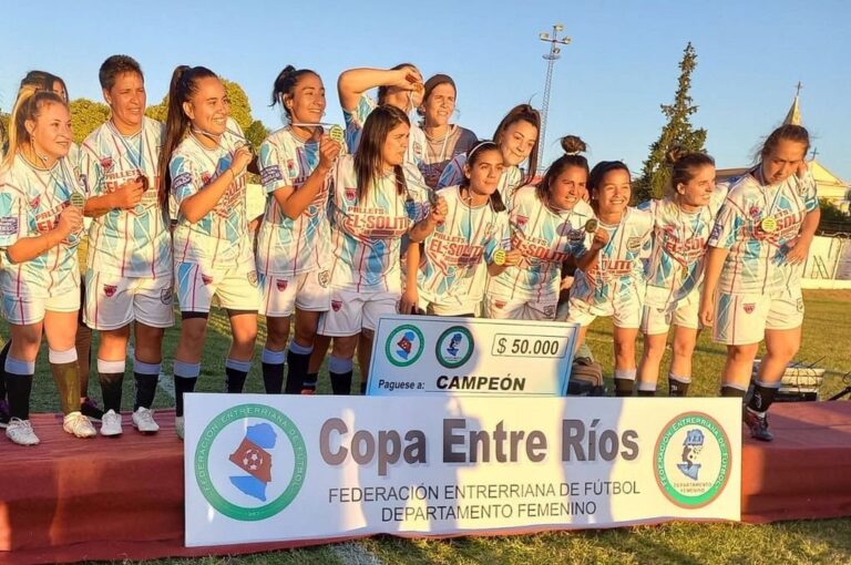 Defensores de la Constitución se quedó con la tercera edición del certamen femenino