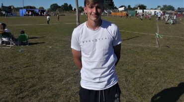 Yair Hillairet  actualmente en Boca de visita por Paraná y observando Fútbol Infantil. Marcelo Tortul