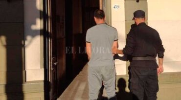 Un hombre de 35 años fue trasladado a la Comisaría 6ta. donde lo identificaron por el delito de "tentativa de homicidio". Prensa URI