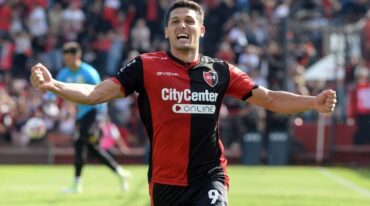García convirtió para la Lepra. Télam