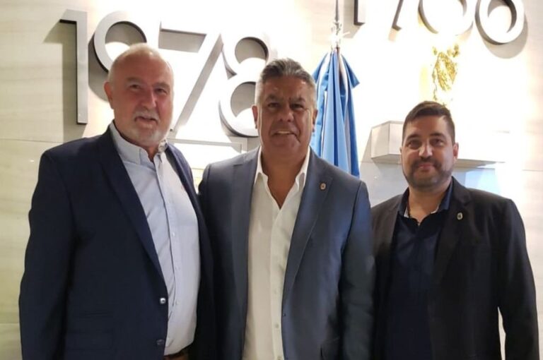 Mariatti junto a Claudio Tapia y Sebastián Martinetti