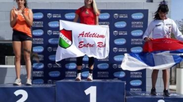 La joven Victoria Zanolli volvió a ganar la prueba de salto en largo y se subió a la cima del podio.
