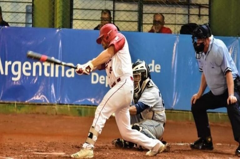 Argentina sufrió un traspié ante Canadá y deberá recuperarse ante Colombia.