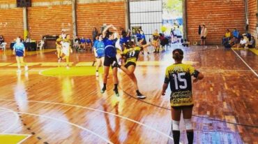 Retornaron las competencias de balonmano en la provincia con un auspicioso comienzo en la Costa del Uruguay