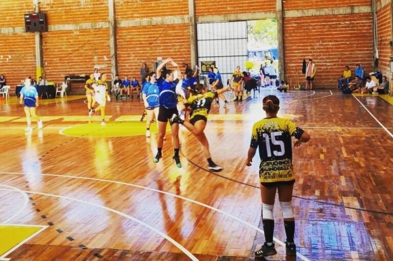Retornaron las competencias de balonmano en la provincia con un auspicioso comienzo en la Costa del Uruguay