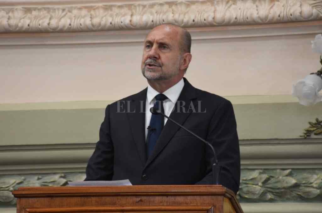El gobernador optó por dirigir fuertes reproches al gobierno nacional al hablar de la inseguridad. Seguridad fue tópico más breve pero también el más contundente. Flavio Raina